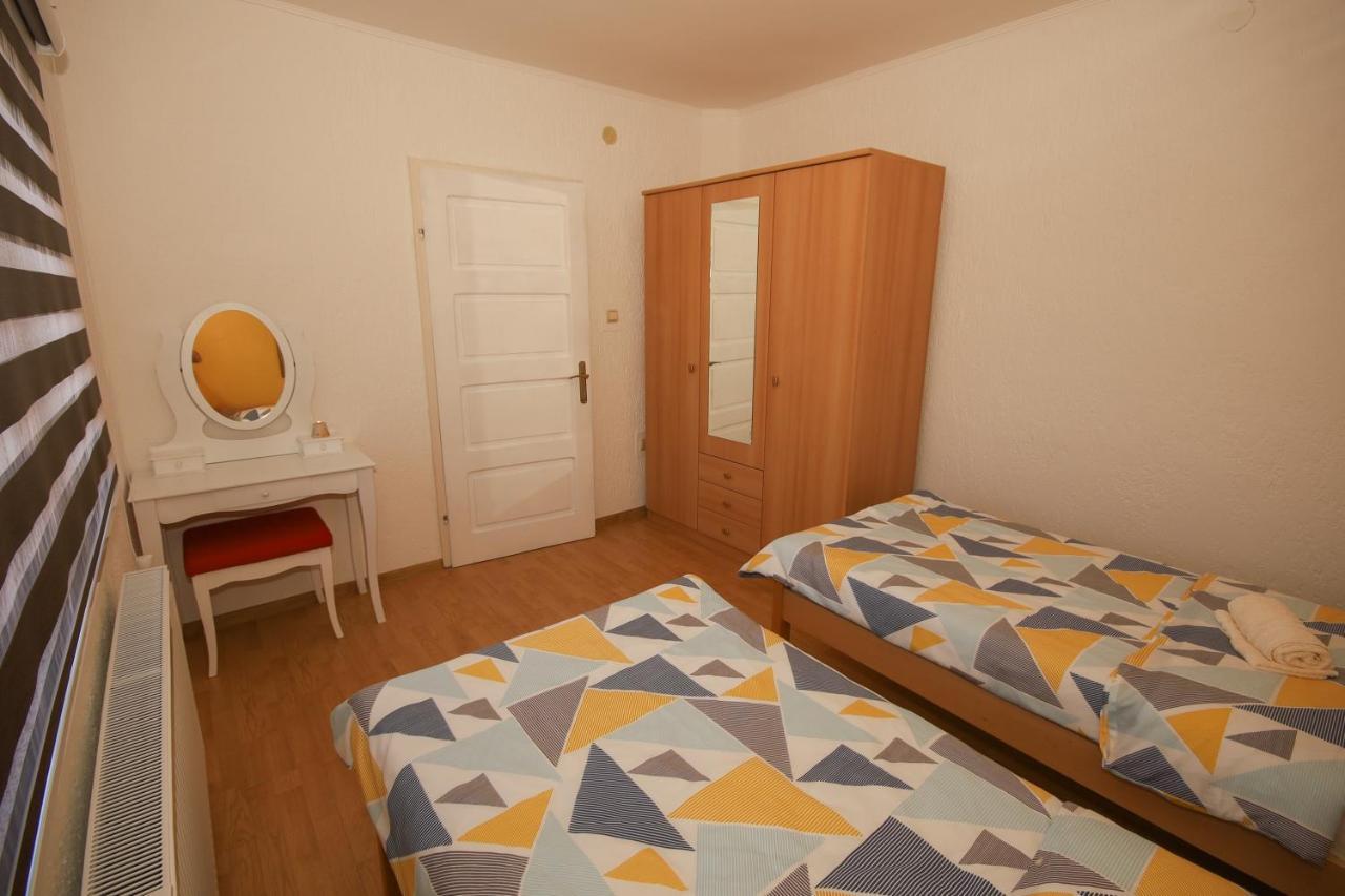 Apartments Sweet Home Otocac Luaran gambar